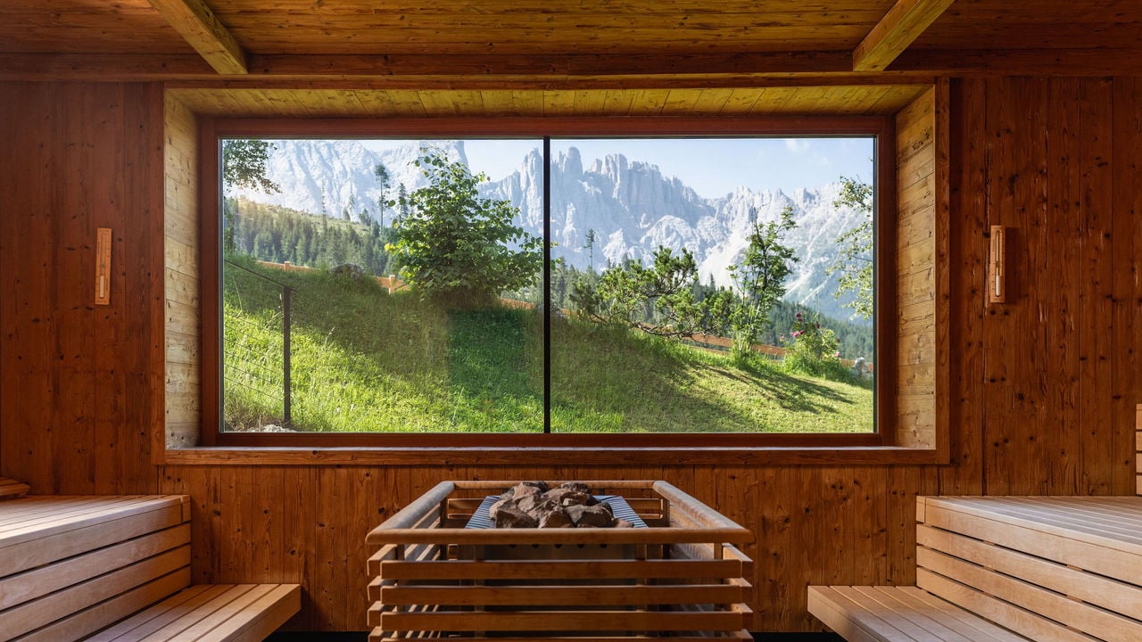 Sauna mit Blick auf die Dolomiten