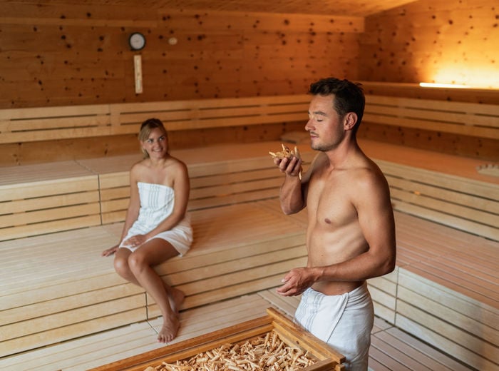 Hütten Zirben Sauna in den Dolomiten